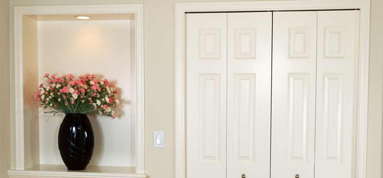 residential closet door repair in Hunters Creek